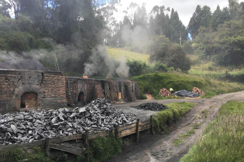 Cierran horno para transformar carbón por contaminar el medio ambiente en Cundinamarca