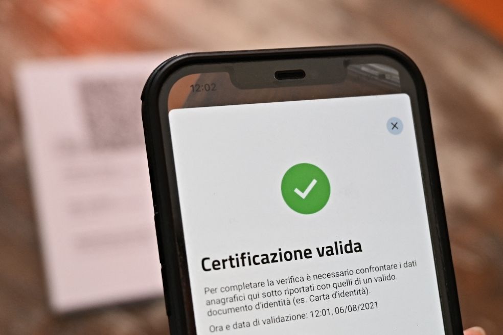 Italia suspenderá a los profesores que no presenten carnet de vacunación
