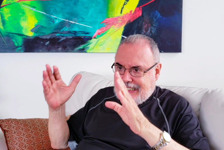 El politólogo y profesor Gilberto Tobón Sanín se lanza al Senado