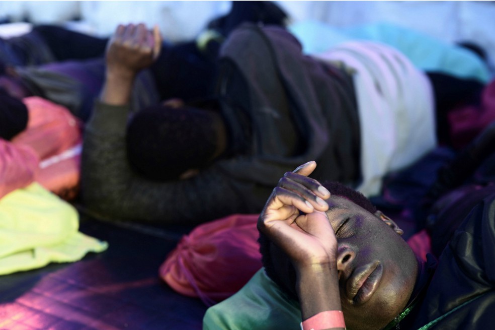 Rescatan a casi 700 migrantes y encuentran cuatro cadáveres en aguas españolas