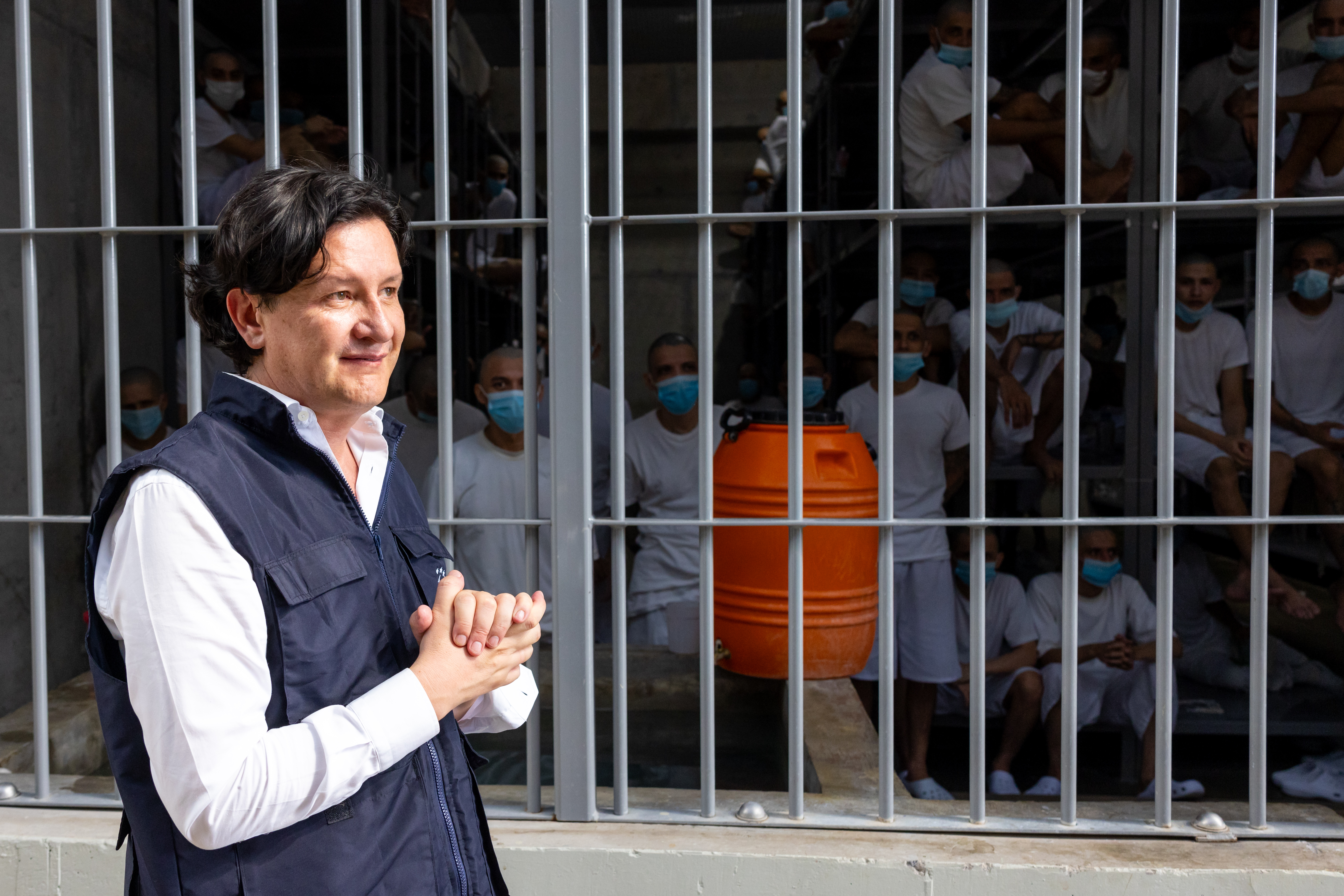 “Admiro a Bukele”: colombiano que es comisionado de los DD. HH. en El Salvador
