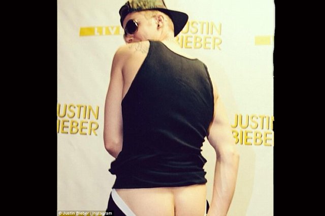 Justin Bieber ‘mostró más de la cuenta’