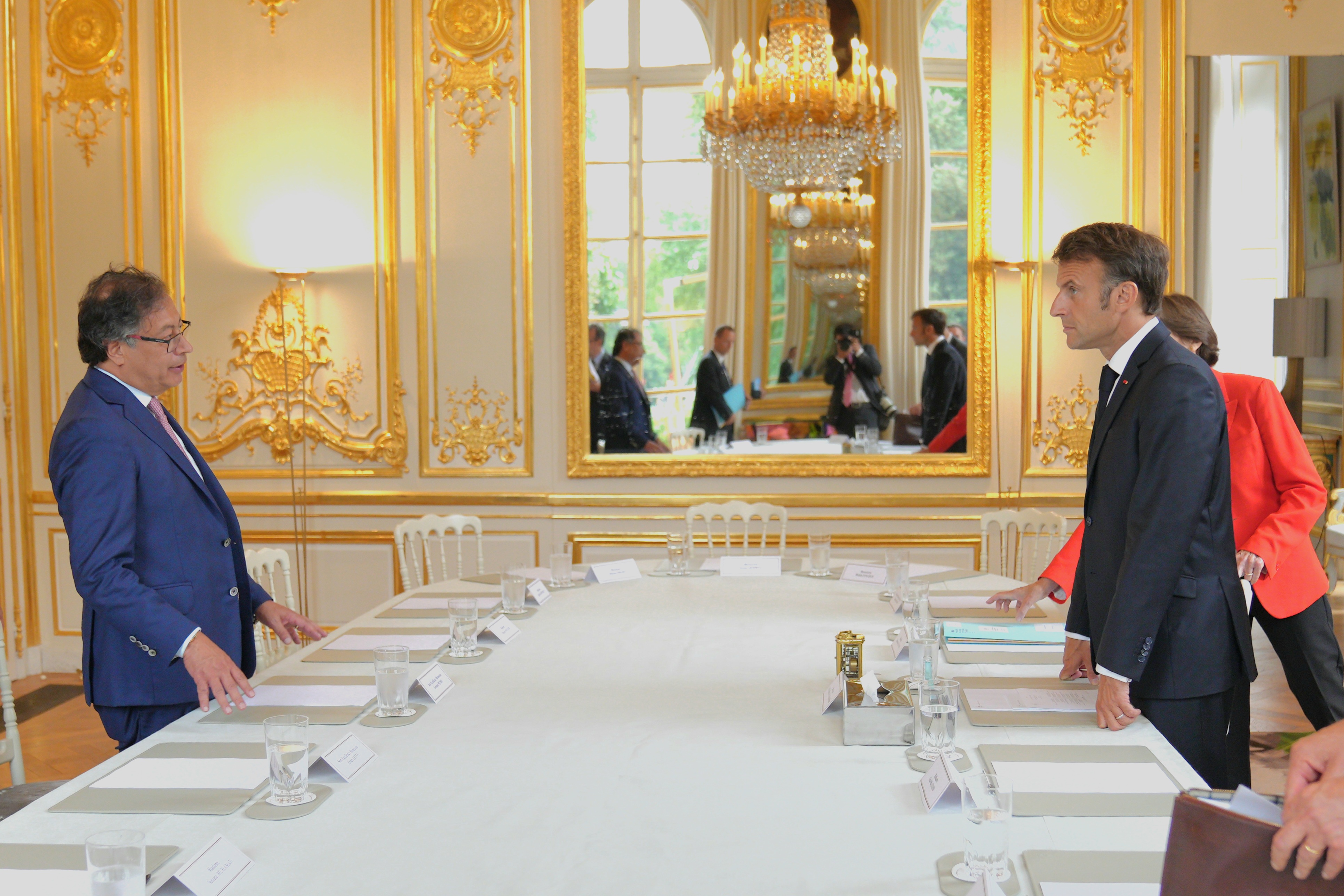 “Exijo respeto”: así fue el cruce entre Gustavo Petro y Emmanuel Macron
