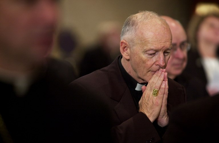 ¿Qué papas supieron de los abusos del exarzobispo Theodore McCarrick?