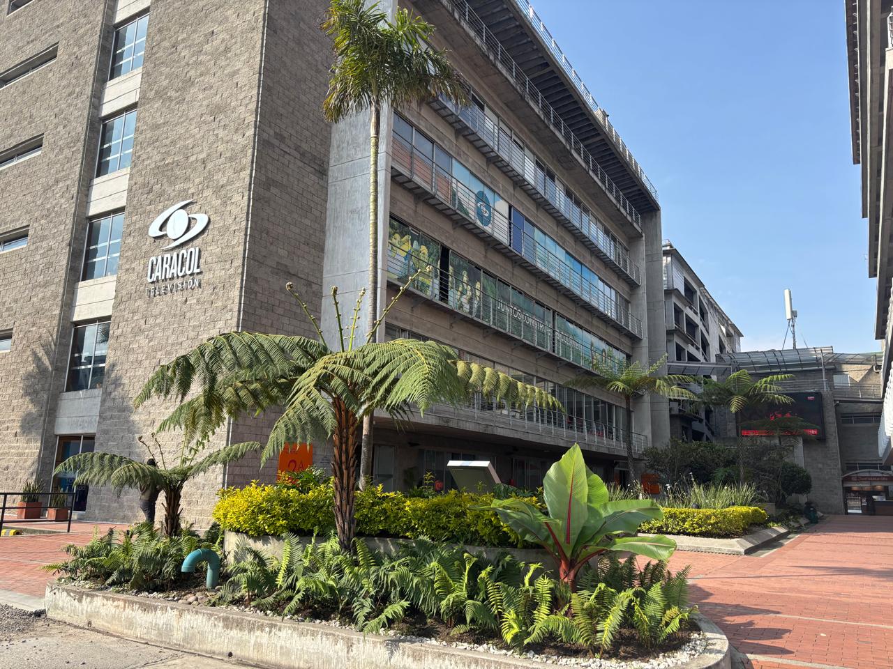 Caracol TV crea oficina para atender casos de acoso sexual tras investigación interna