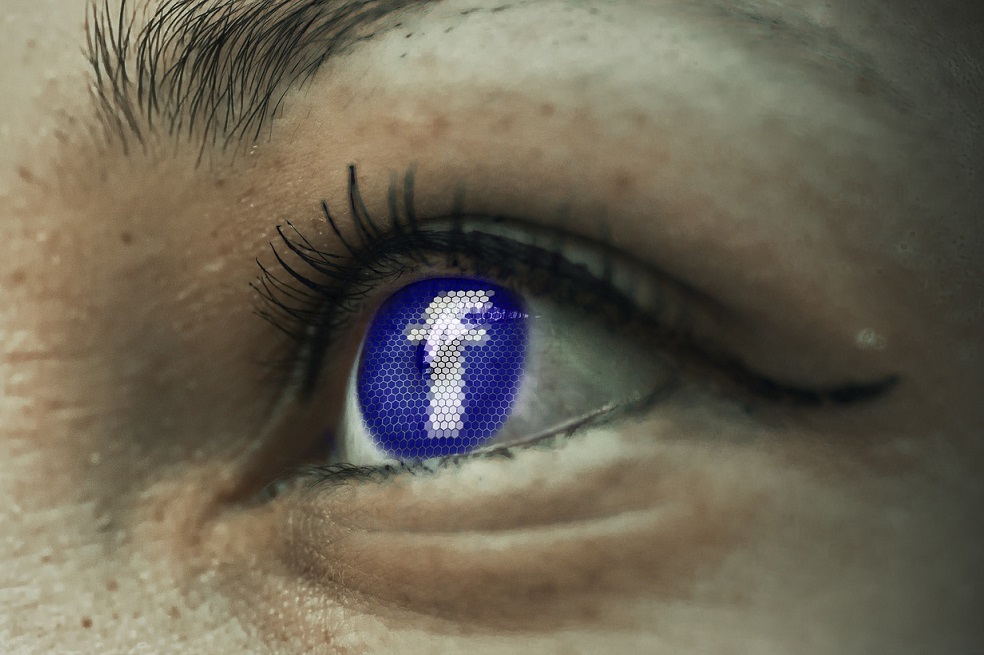 Japón: Facebook pasa información personal a terceros por el botón «Me Gusta»
