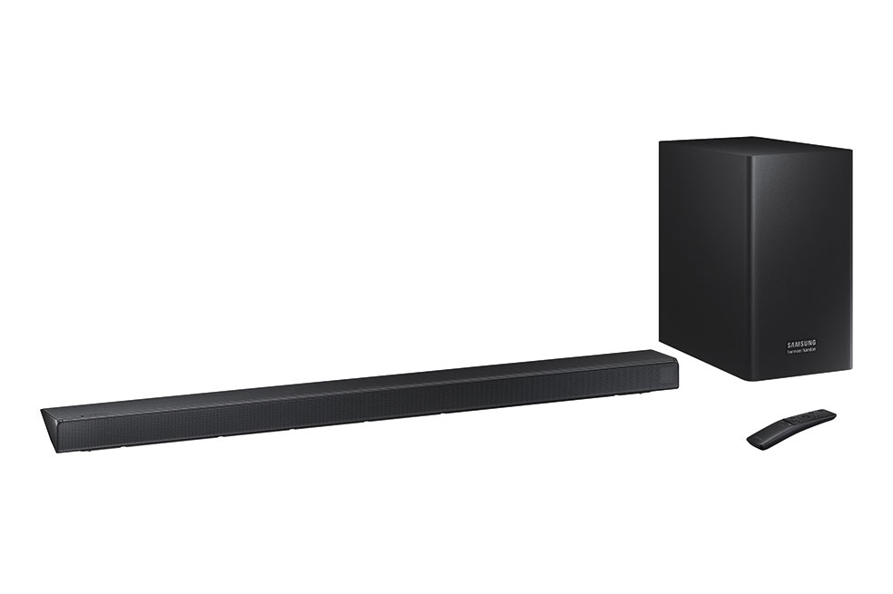 En días de Copa América vale la pena comprar unos buenos parlantes que intensifiquen la emoción de cada gol de Colombia. Ya no hay necesidad de instalar varios bafles pequeños y llenos de cables: una barra de sonido y el subwoofer son suficientes para generar un sonido más potente, claro y profundo. Se conectan fácilmente mediante bluetooth al televisor, al celular y a otros dispositivos.