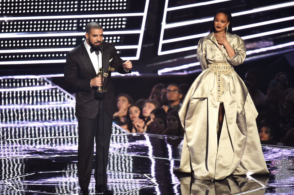 Drake, máximo favorito en los American Music Awards