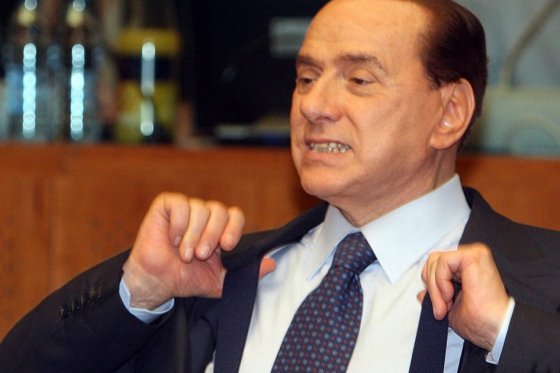 Berlusconi está de regreso, esta vez, como el «abuelo» de Italia