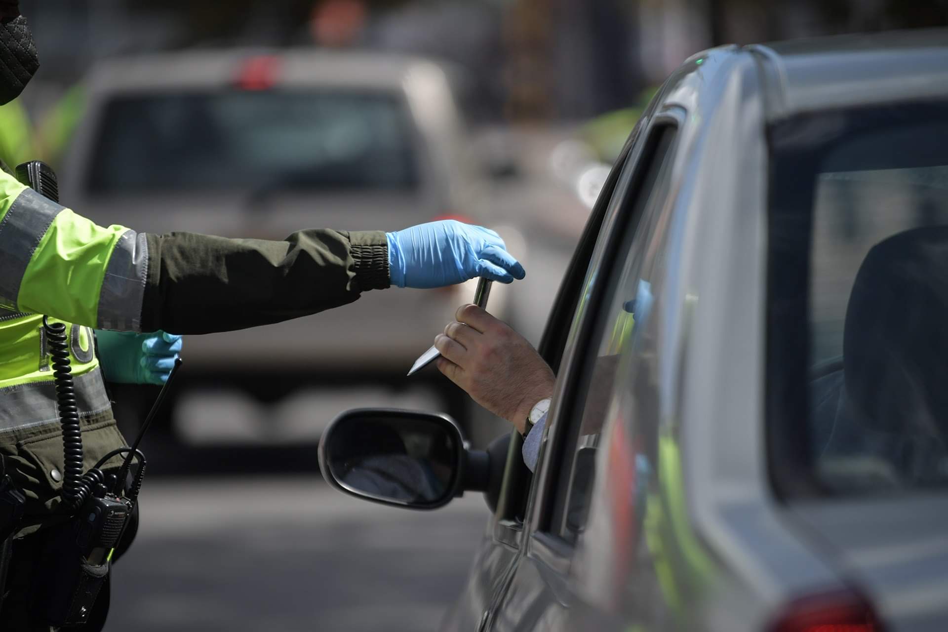 En fotos: Con puestos de control avanza vigilancia de localidades en nueva fase de cuarentena en Bogotá