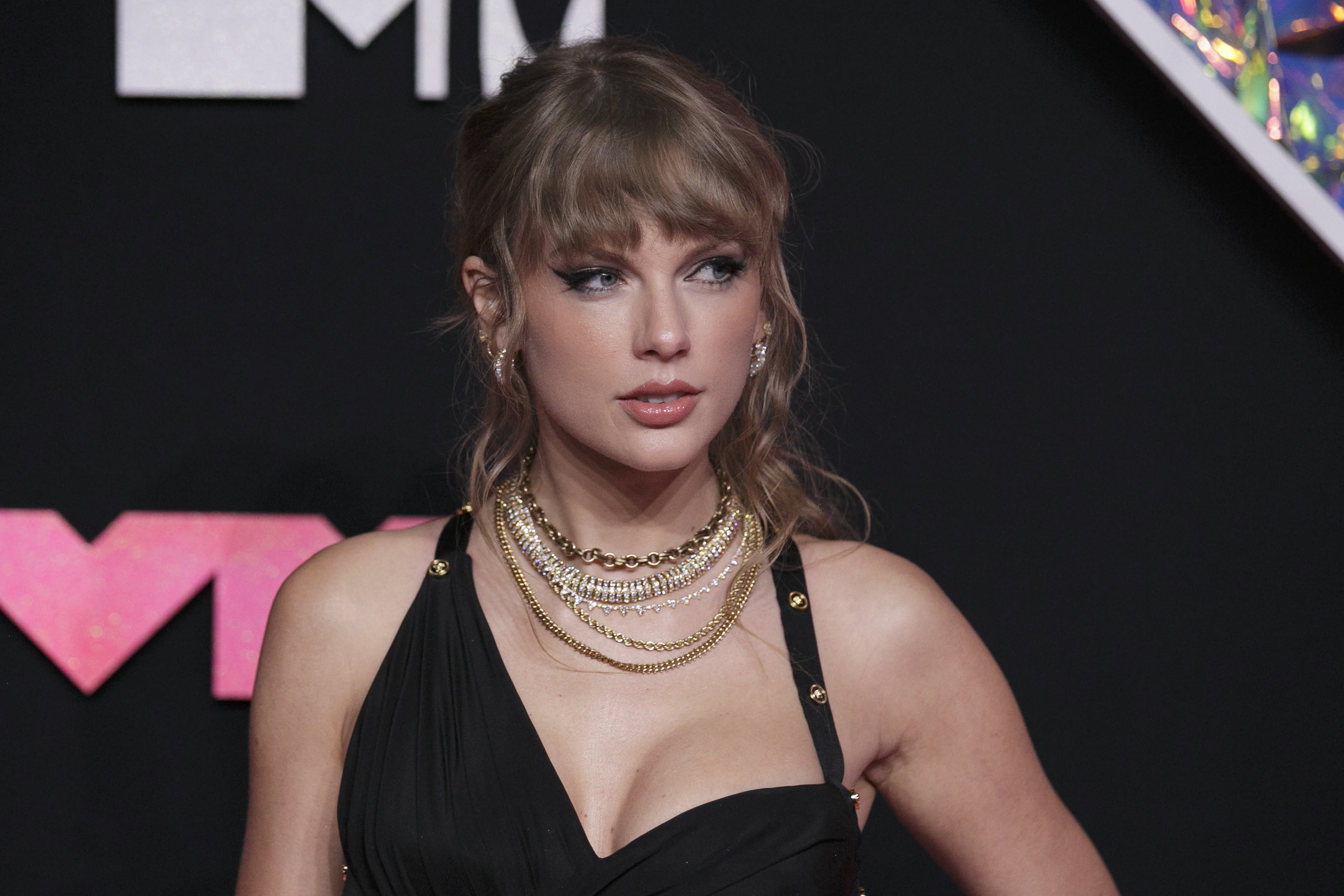 Tormenta eléctrica frustra segundo concierto de Taylor Swift en Buenos Aires