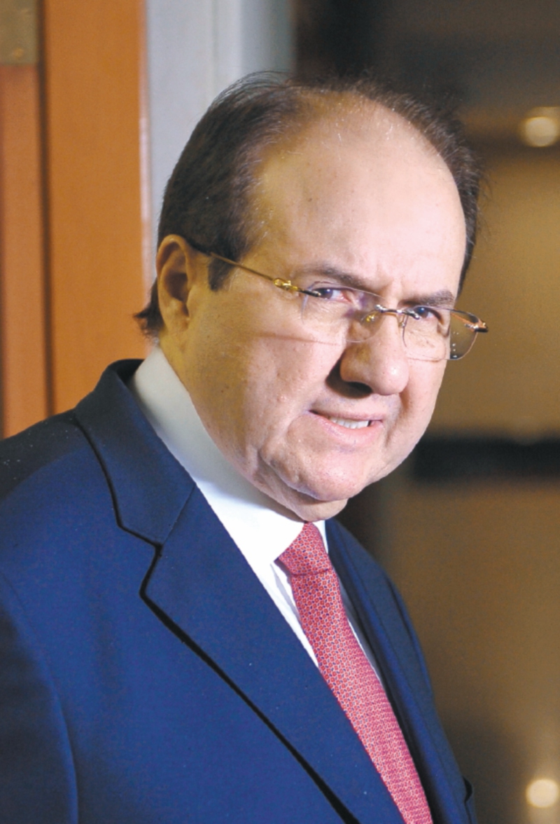Senado acusó formalmente a exmagistrado Bustos por Cartel de la Toga
