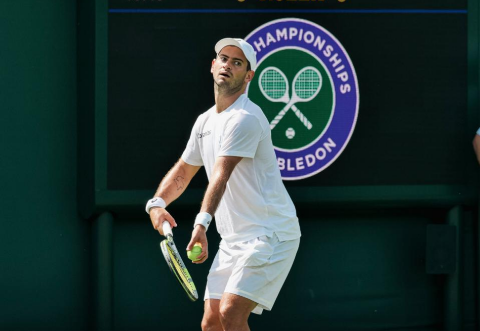 Nicolás Mejía hace historia en Wimbledon: ganó en el debut y ya conoce su próximo rival