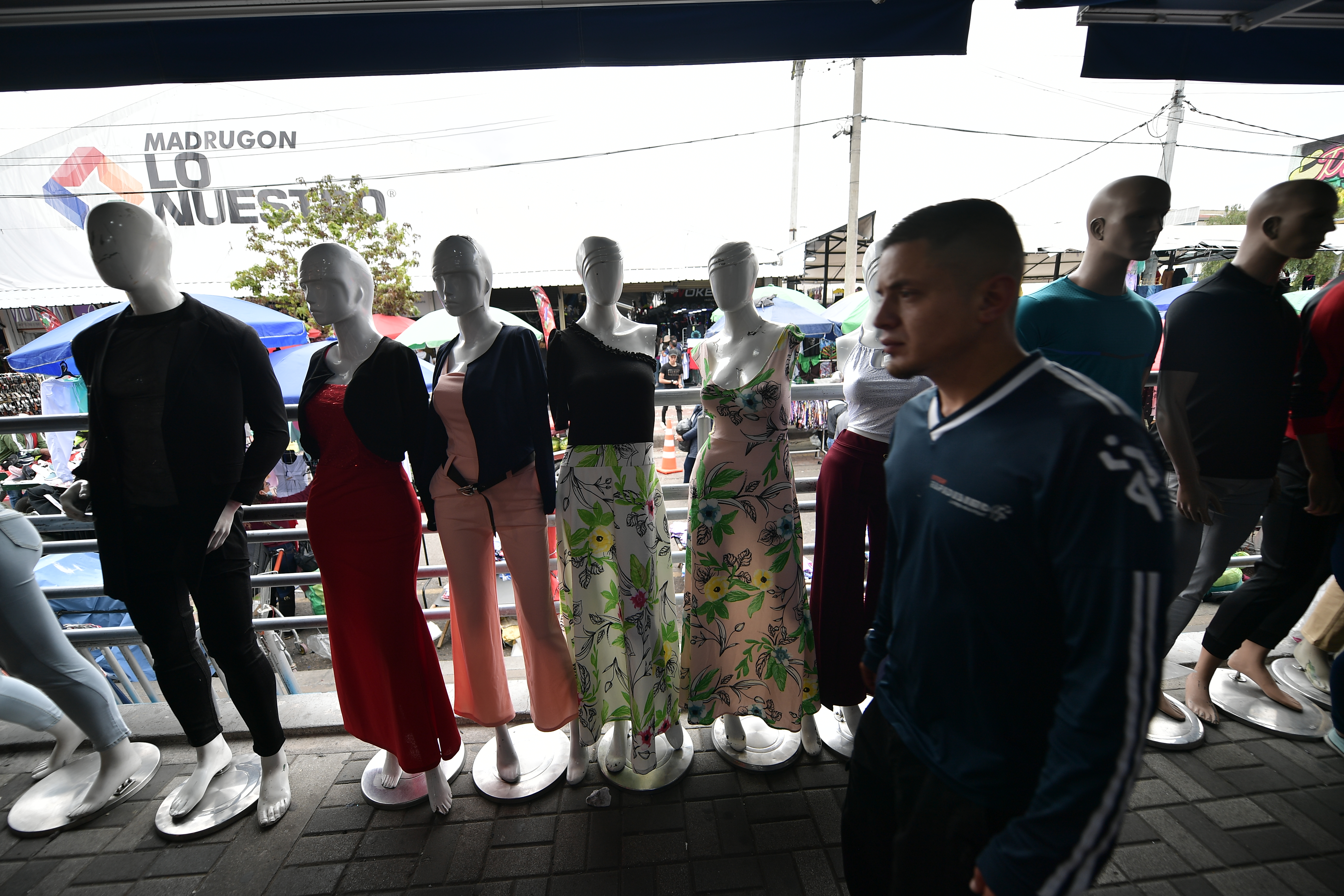 Con un dólar por las nubes, comerciantes piden comprar productos colombianos