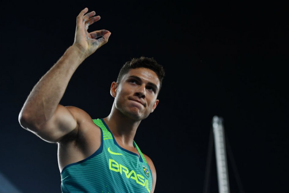 Thiago Braz, campeón olímpico en salto con garrocha. Foto: AFP