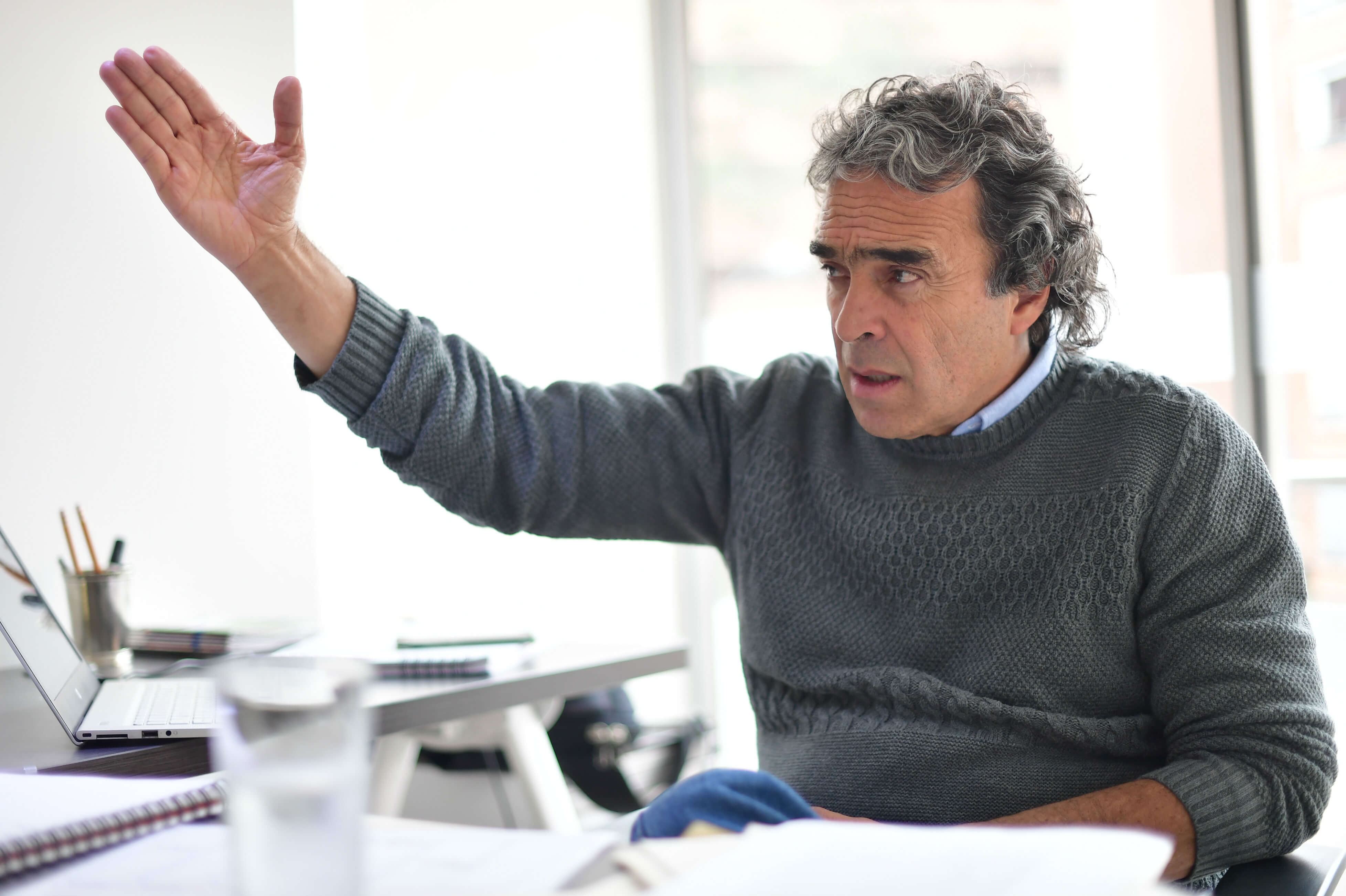 «Vamos a pasar a una etapa superior de la corrupción en Colombia»: Sergio Fajardo