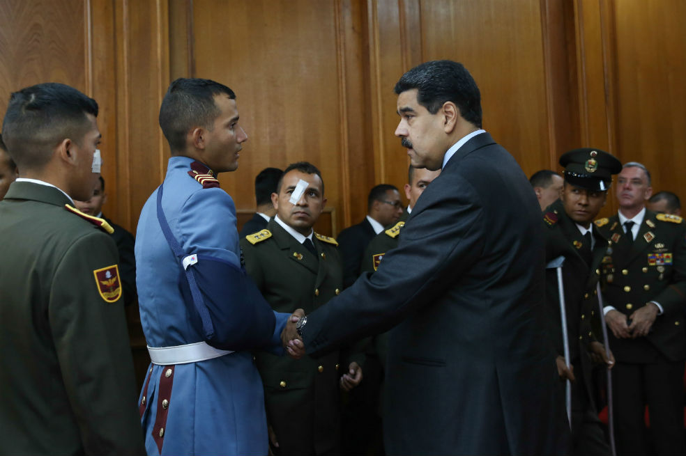 Estados Unidos dice que investigará atentado a Maduro si hay pruebas