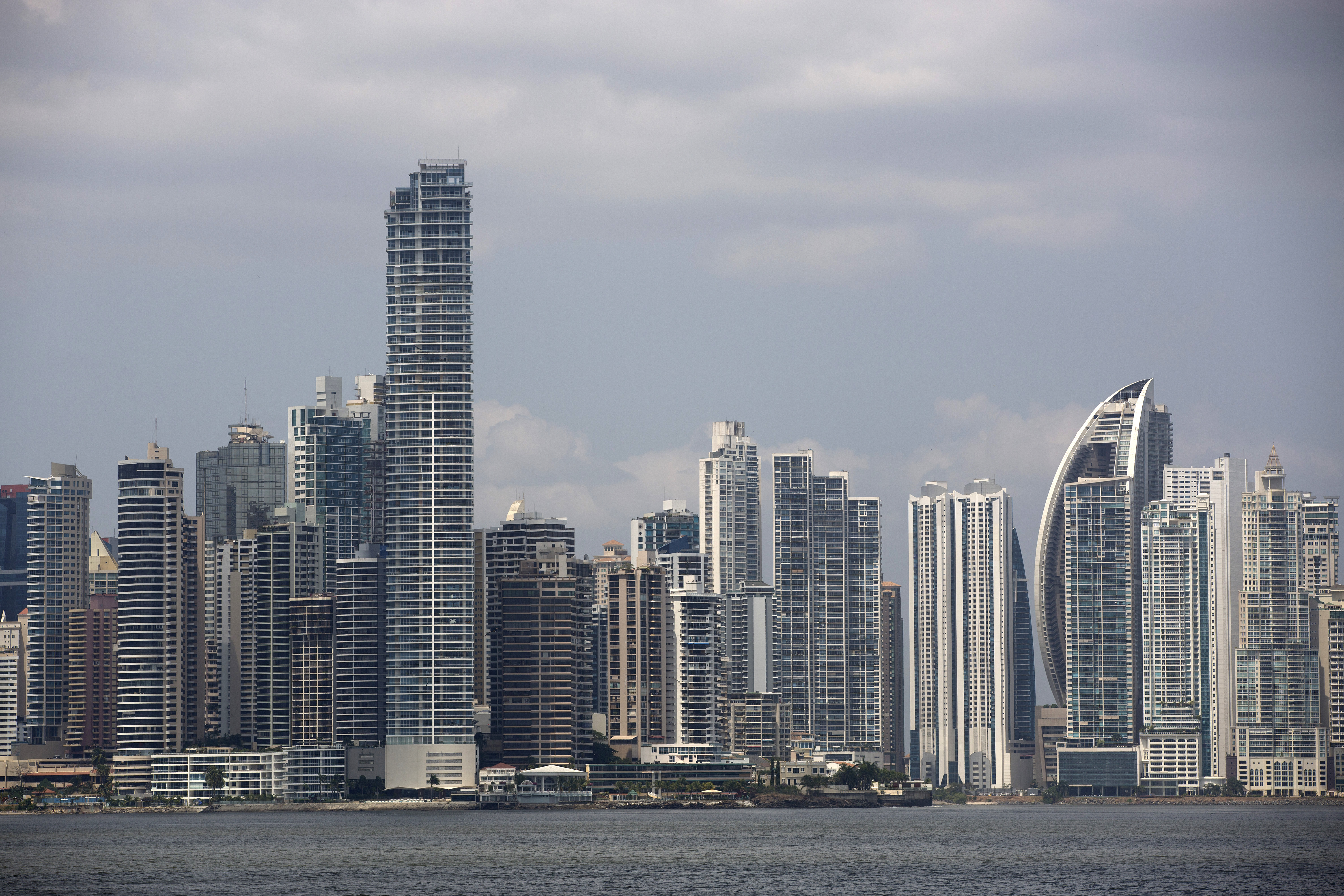 La investigación se enfocó en Panamá, país que el Gobierno del entonces presidente Juan Manuel Santos había puesto en el escrutinio público desde 2014, cuando lo incluyó en su lista de “paraísos fiscales” por su “falta de control fiscal al capital”.