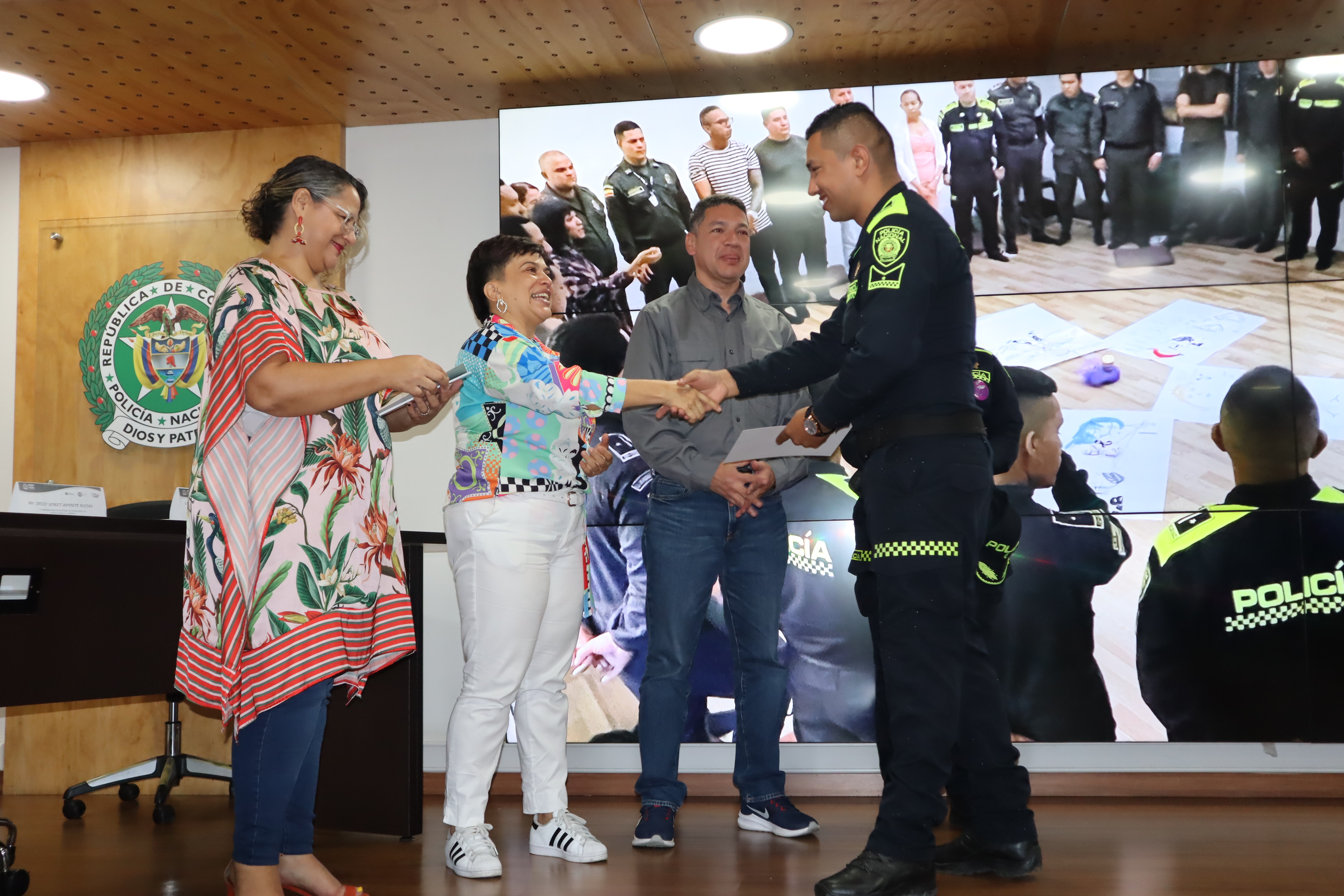 La capacitación terminó con la creación de un Protocolo de Actuación Policial para atender integralmente a las mujeres trans, el cual será entregado a la Alcaldía en diciembre próximo.
