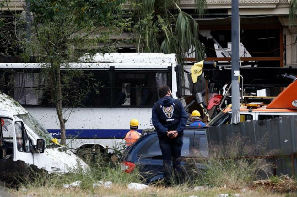 Tres muertos y 30 heridos deja atentado en el sureste de Turquía