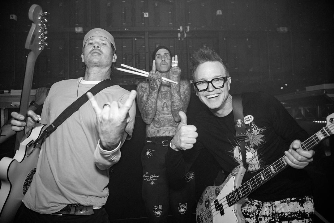Tom DeLonge, Travis Barker y Mark Hoppus de Blink-182.