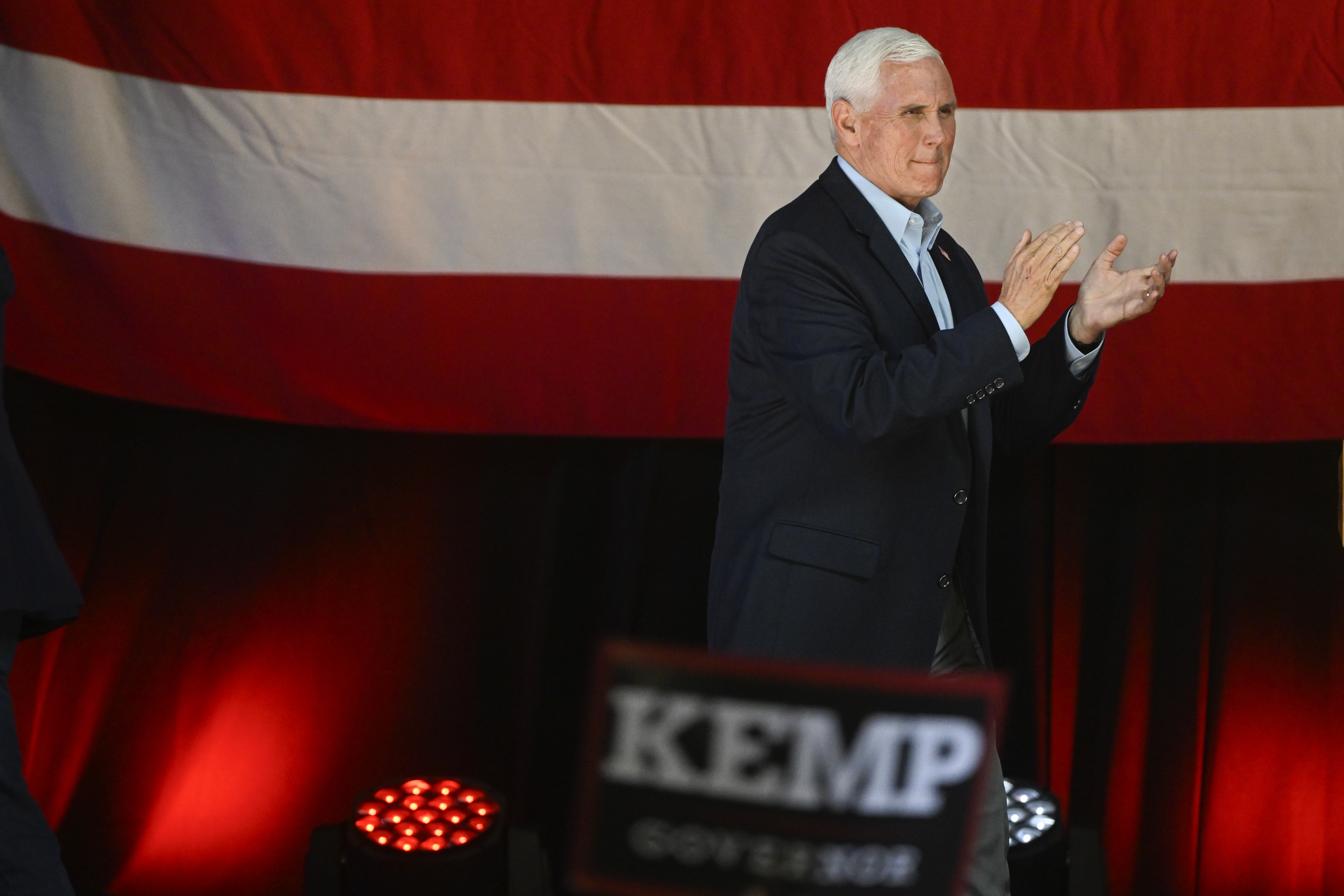 Documentos clasificados: el FBI registra la casa de Mike Pence