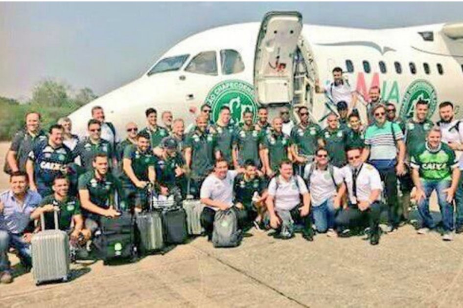 Avión de Chapecoense siniestrado incumplió plan de vuelo, dice compañía