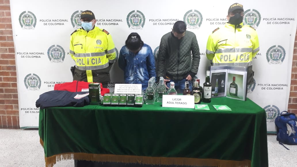 Capturan a dos sujetos que vendían licor adulterado en el sur de Bogotá