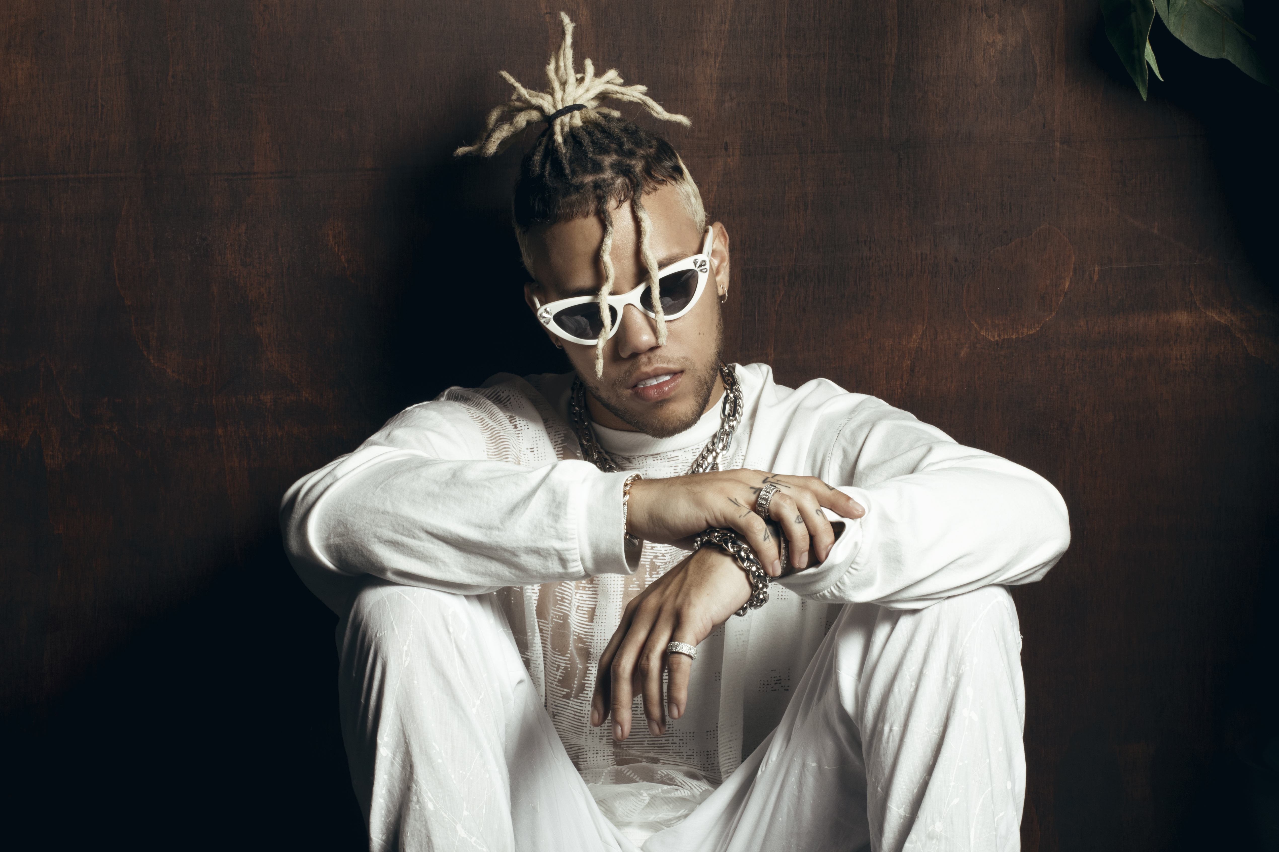 Jhay Cortez lanza “Sensual bebé”, tema telonero para su próxima gira
