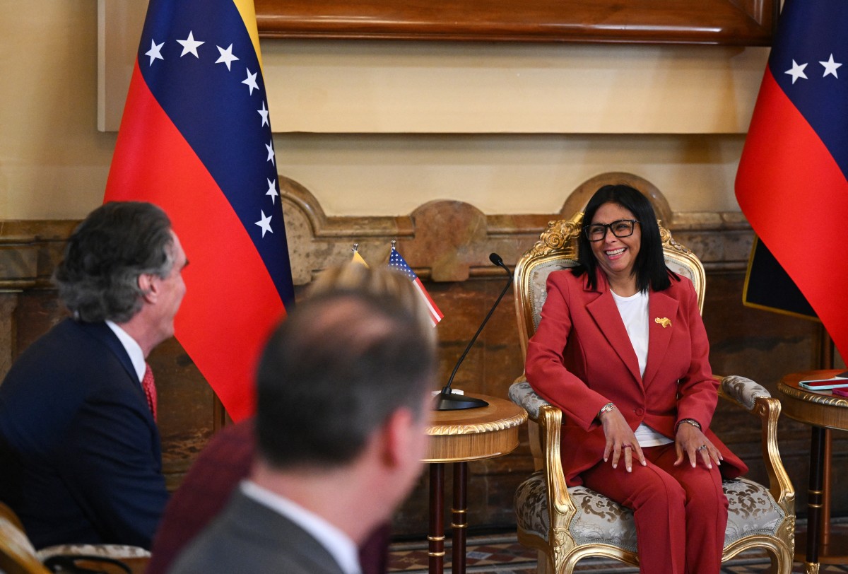 Trump defiende a Rodríguez por rumores de investigaciones en EE. UU.: “Un excelente trabajo”