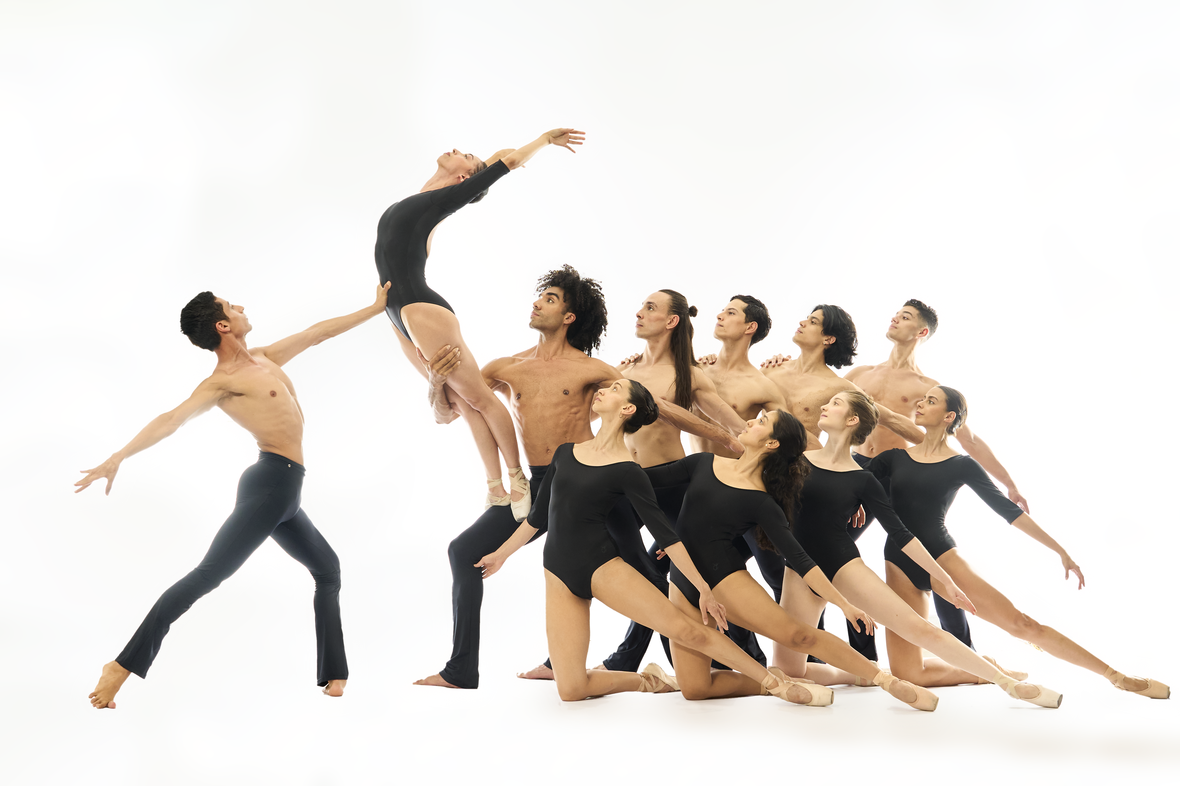El Ballet Metropolitano de Medellín presenta 'Giselle Suite' en el Teatro El Tesoro, una adaptación familiar del clásico ballet romántico.