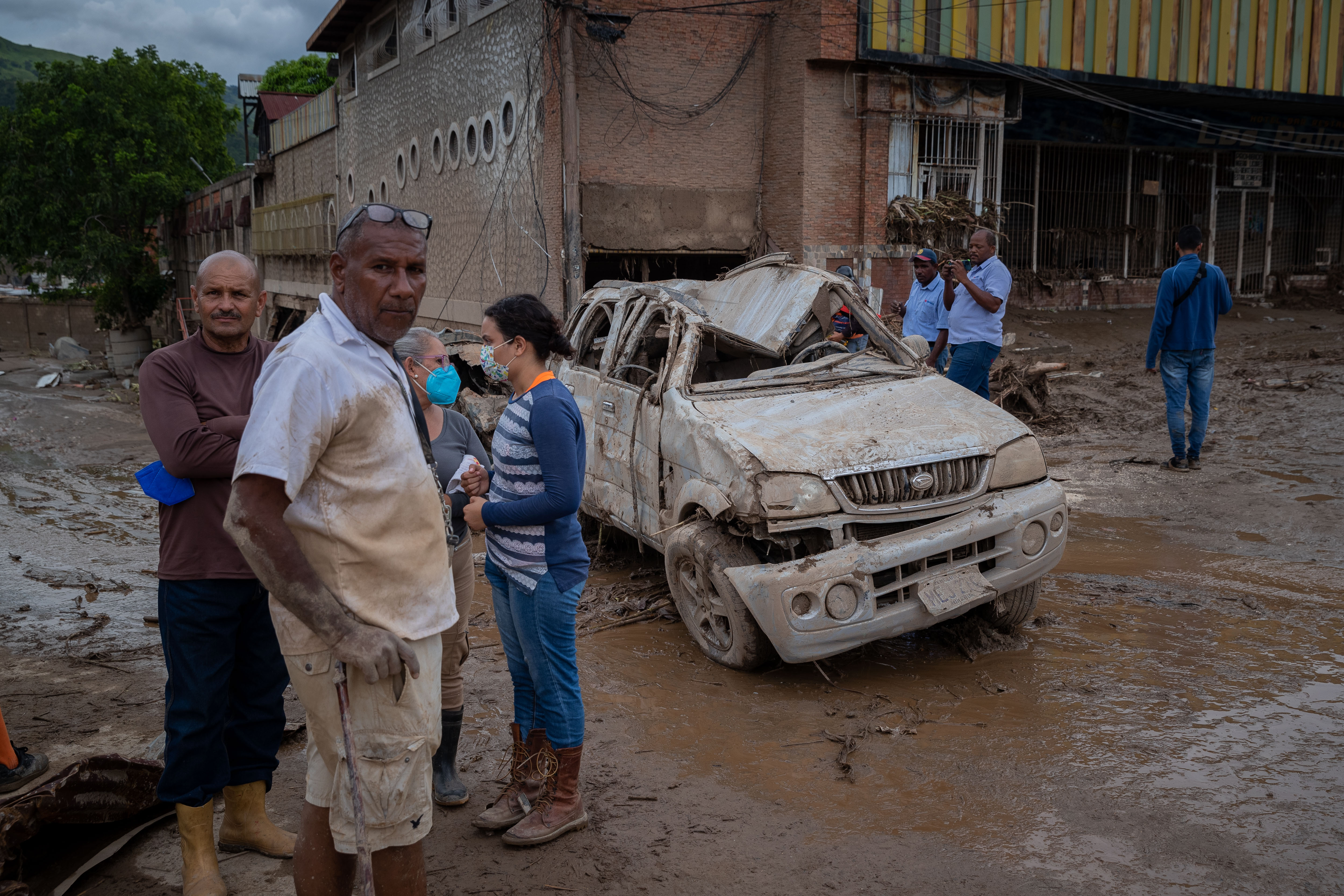 Sube a 25 la cifra de fallecidos tras deslave en Venezuela; hay 52 desaparecidos