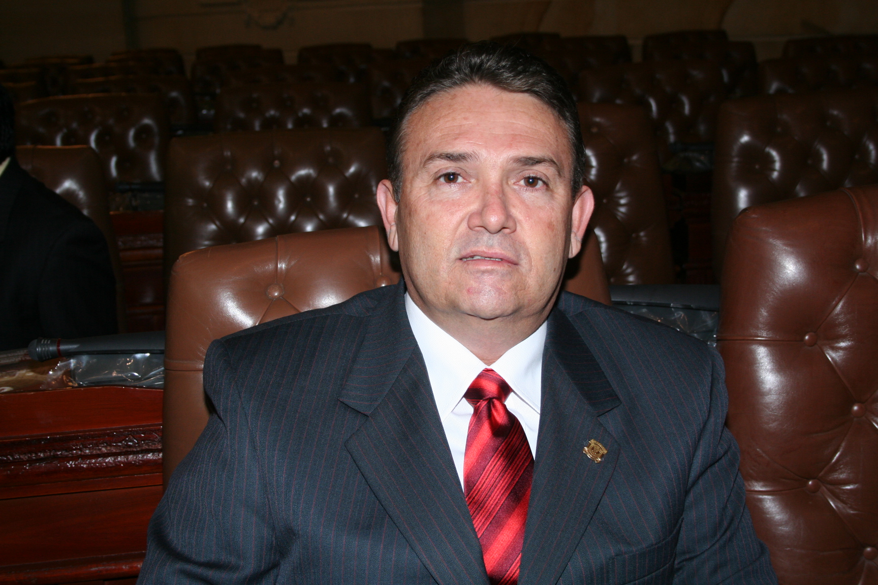 Corte Suprema condena a diez años de prisión a exsenador Carlos Barriga por paramilitarismo
