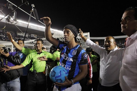 Ronaldinho Gaúcho, cansado del racismo en México