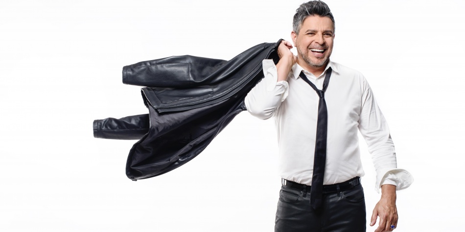 Luis Enrique vuelve a los escenarios musicales con «Cuando se juega con fuego»
