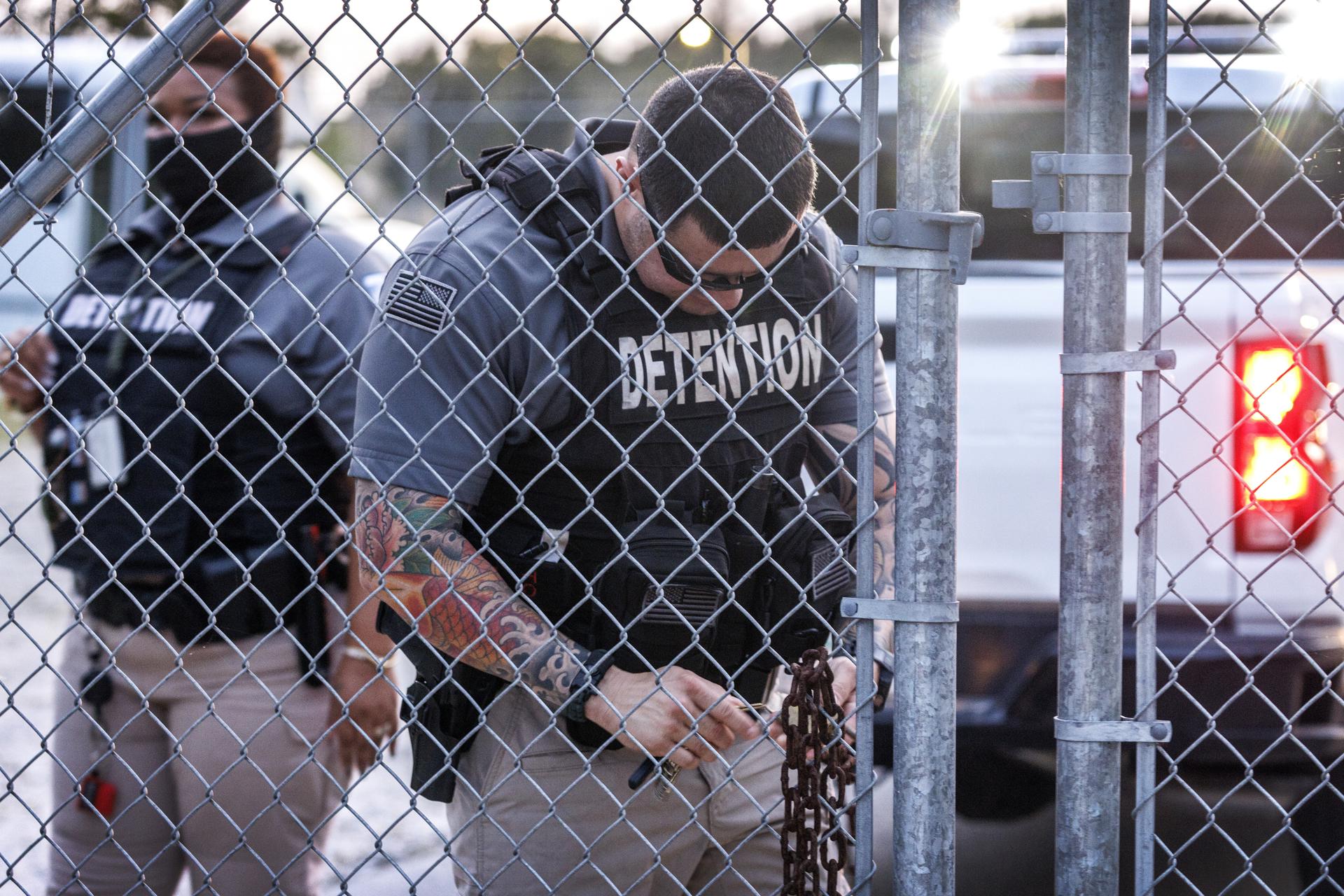 Denuncian que mujeres embarazadas sufren maltratos y negligencia en centros de ICE