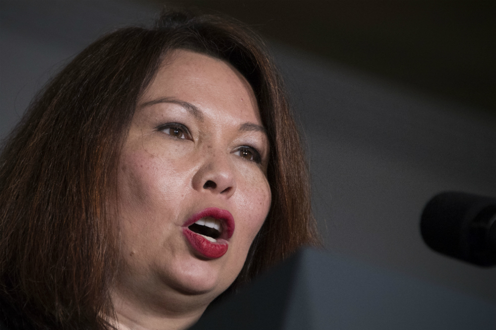 Tammy Duckworth, la primera senadora de EE.UU. que será mamá en el cargo