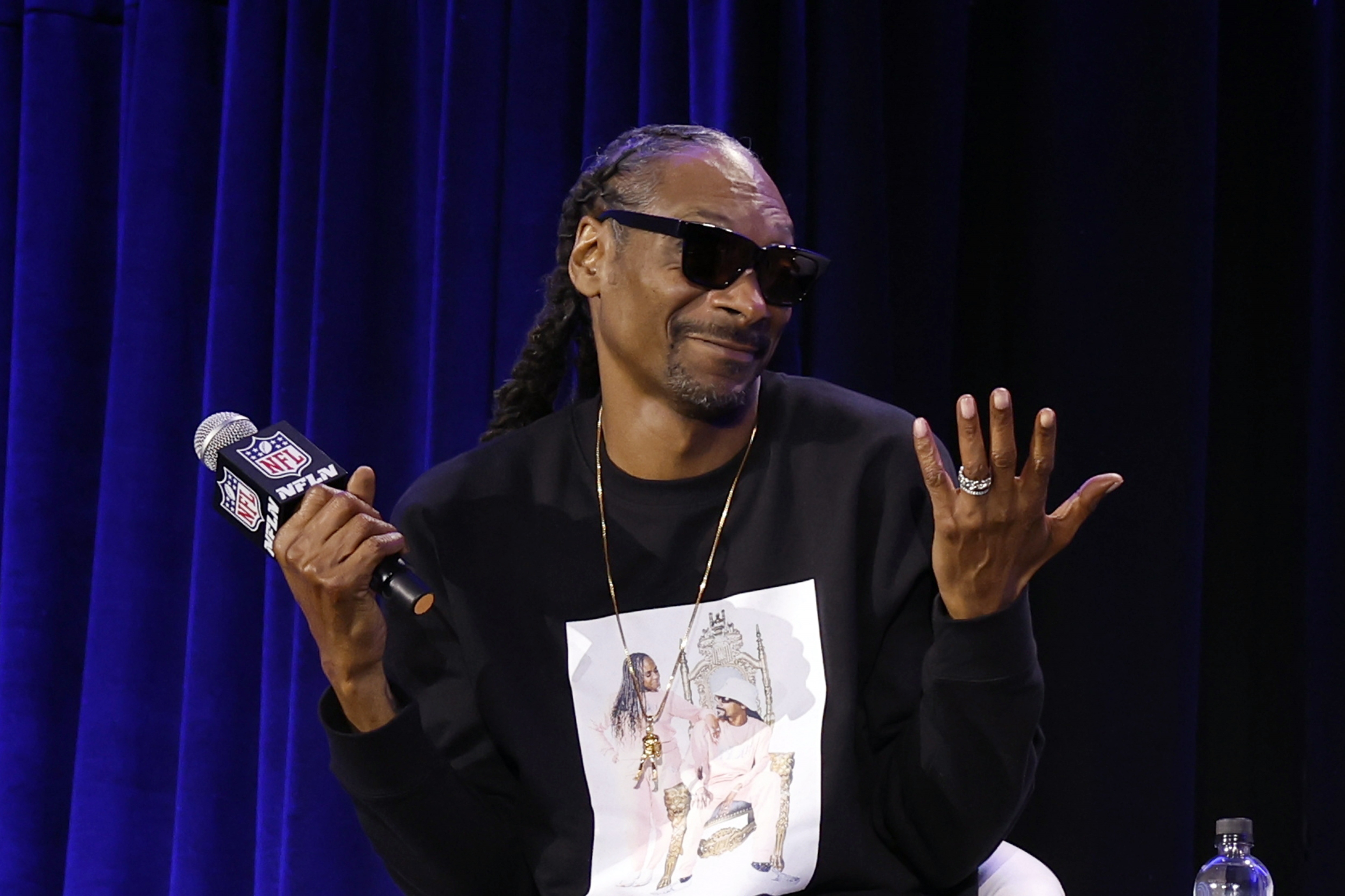 Falso: Snoop Dogg no dejará de fumar, todo fue publicidad