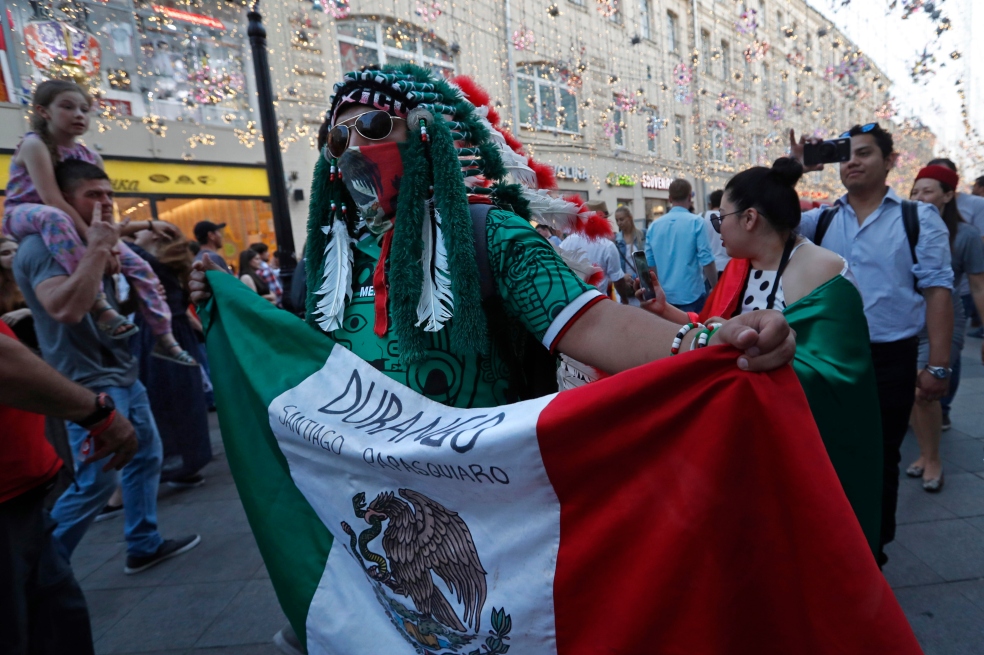 Usar ropa con diseños de la bandera y el escudo de México puede salir caro