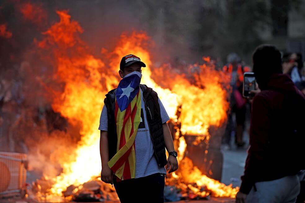 Cataluña frente a sí misma