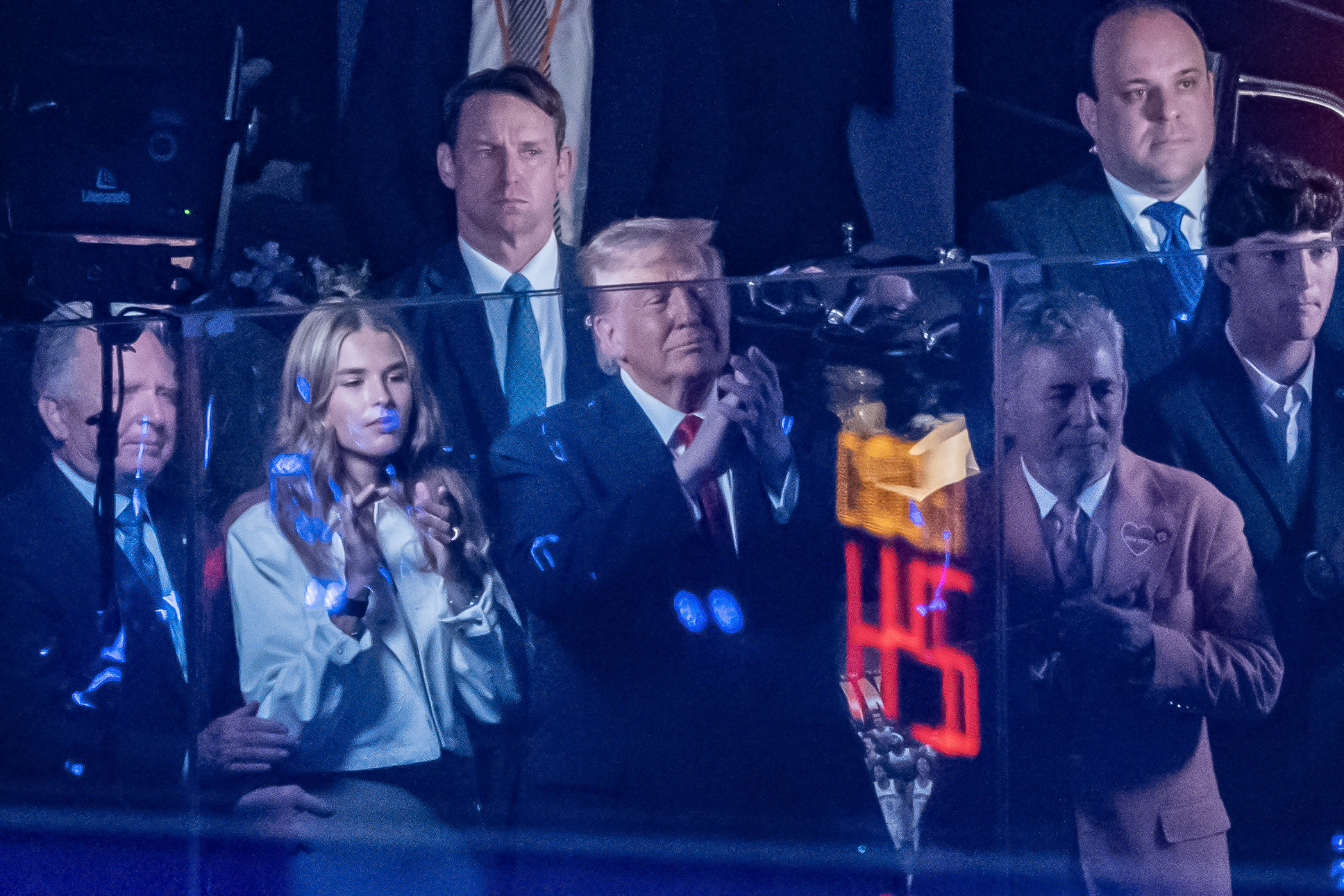 El caótico paso de Trump por las finales de la NBA: abucheos y disturbios en Nueva York