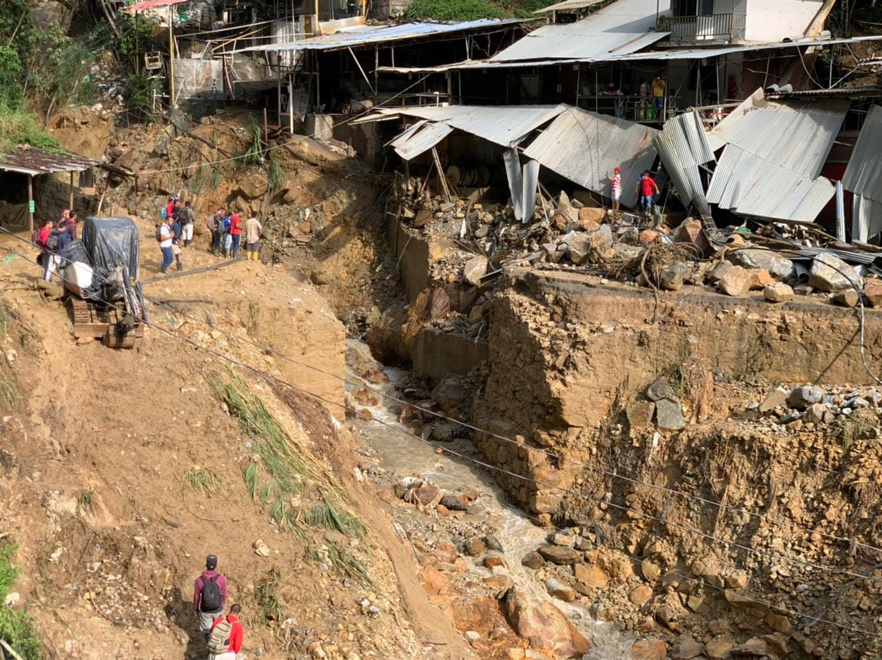 Un muerto y dos heridos deja deslizamiento en Marmato, Caldas