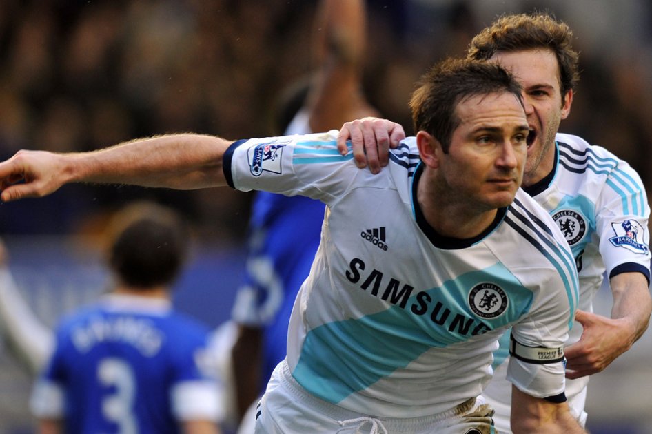 Chelsea derrotó 2-1 al Everton, y conservó la tercera plaza en la  Premier