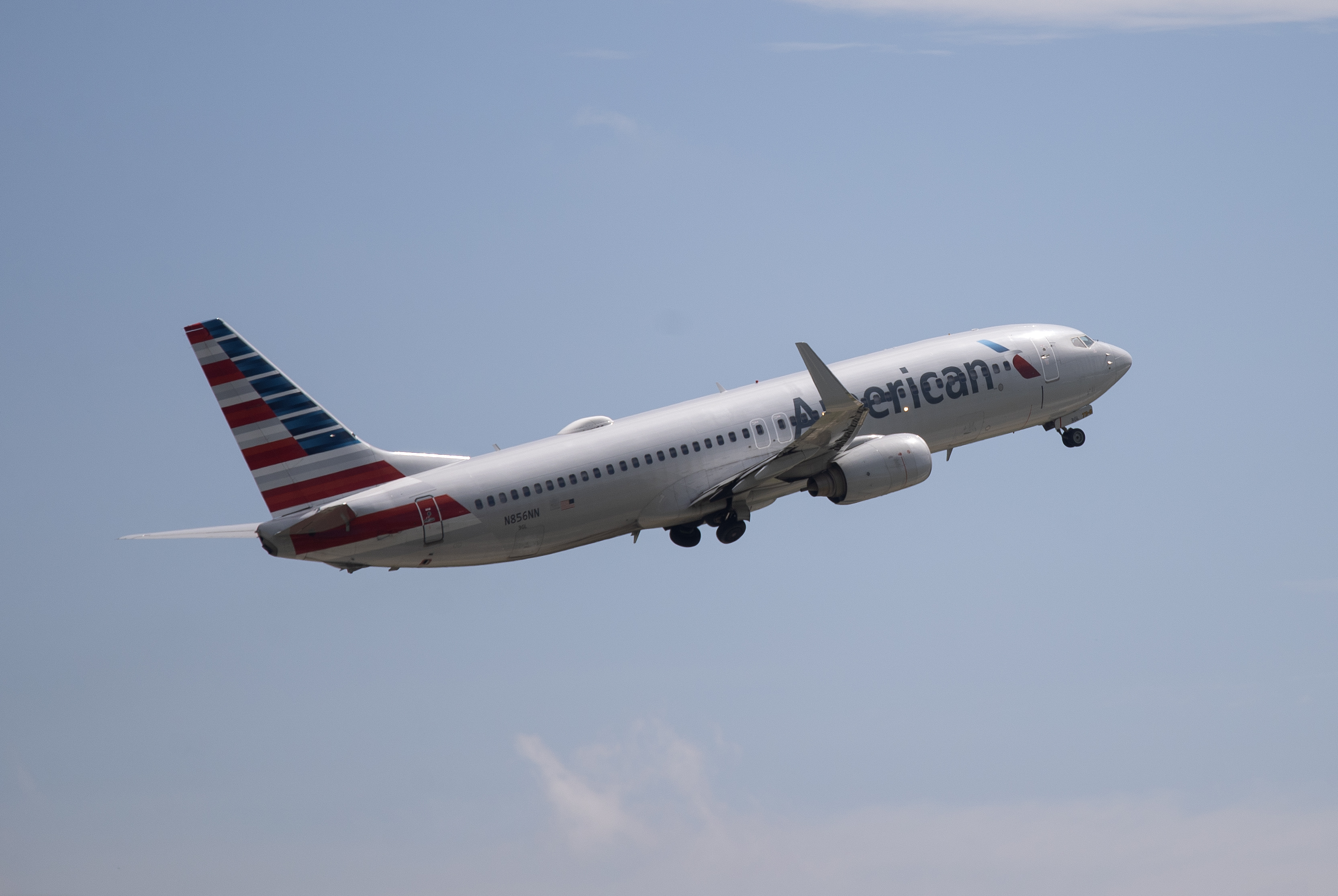Vuelo que debía aterrizar en Haití fue alcanzado por disparos, esto se sabe