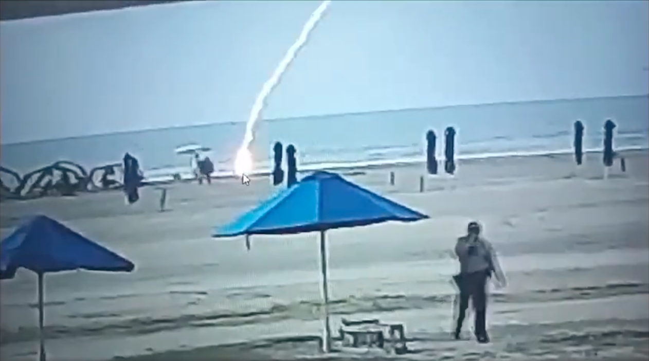 Una mujer falleció por el impacto de un rayo en una playa de Cartagena