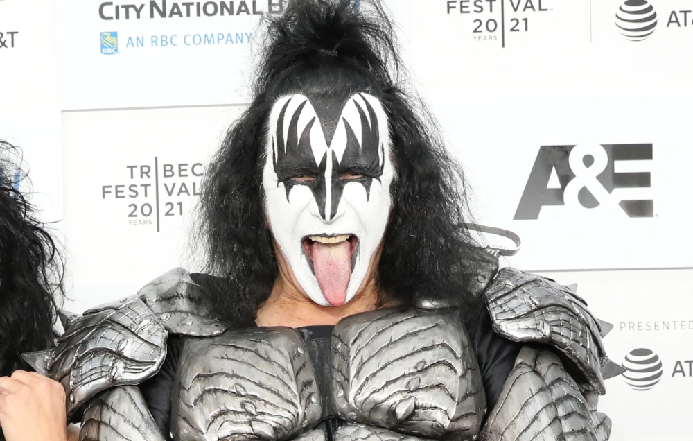 Gene Simmons, de Kiss, recomienda: “retírate antes de que te noqueen”