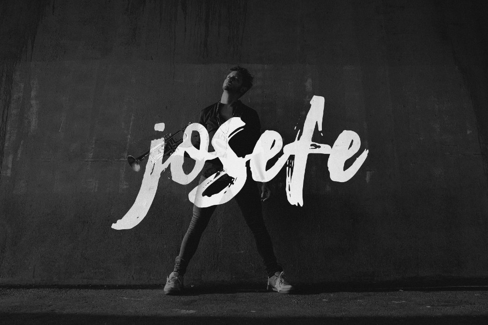 Josefe le canta a un amor perdido