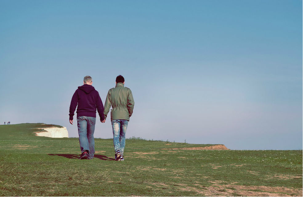 La historia de la pareja gay rusa que intentó suicidarse como Romeo y Julieta