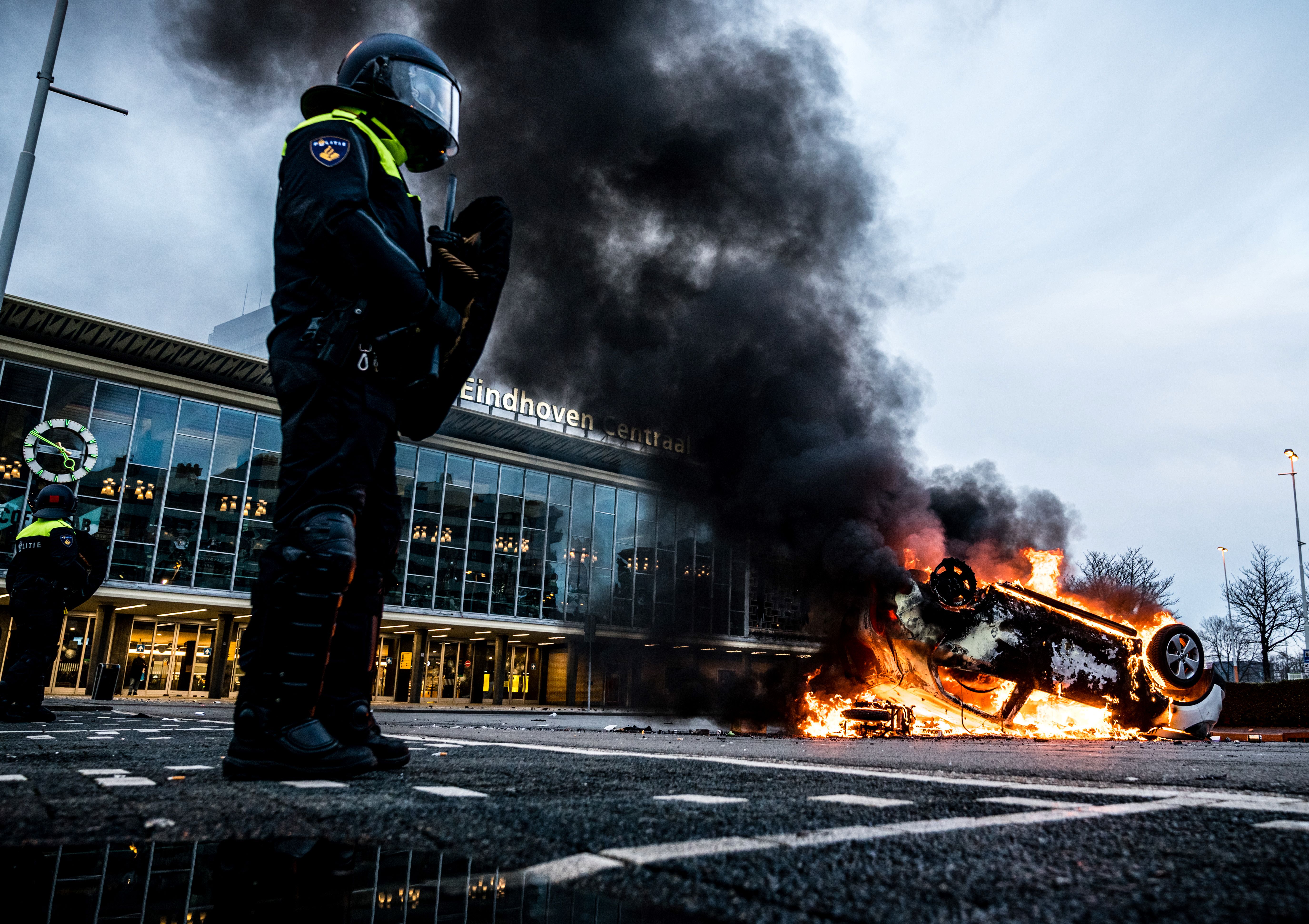 Disturbios en Holanda: ¿rechazo al toque de queda o al gobierno?