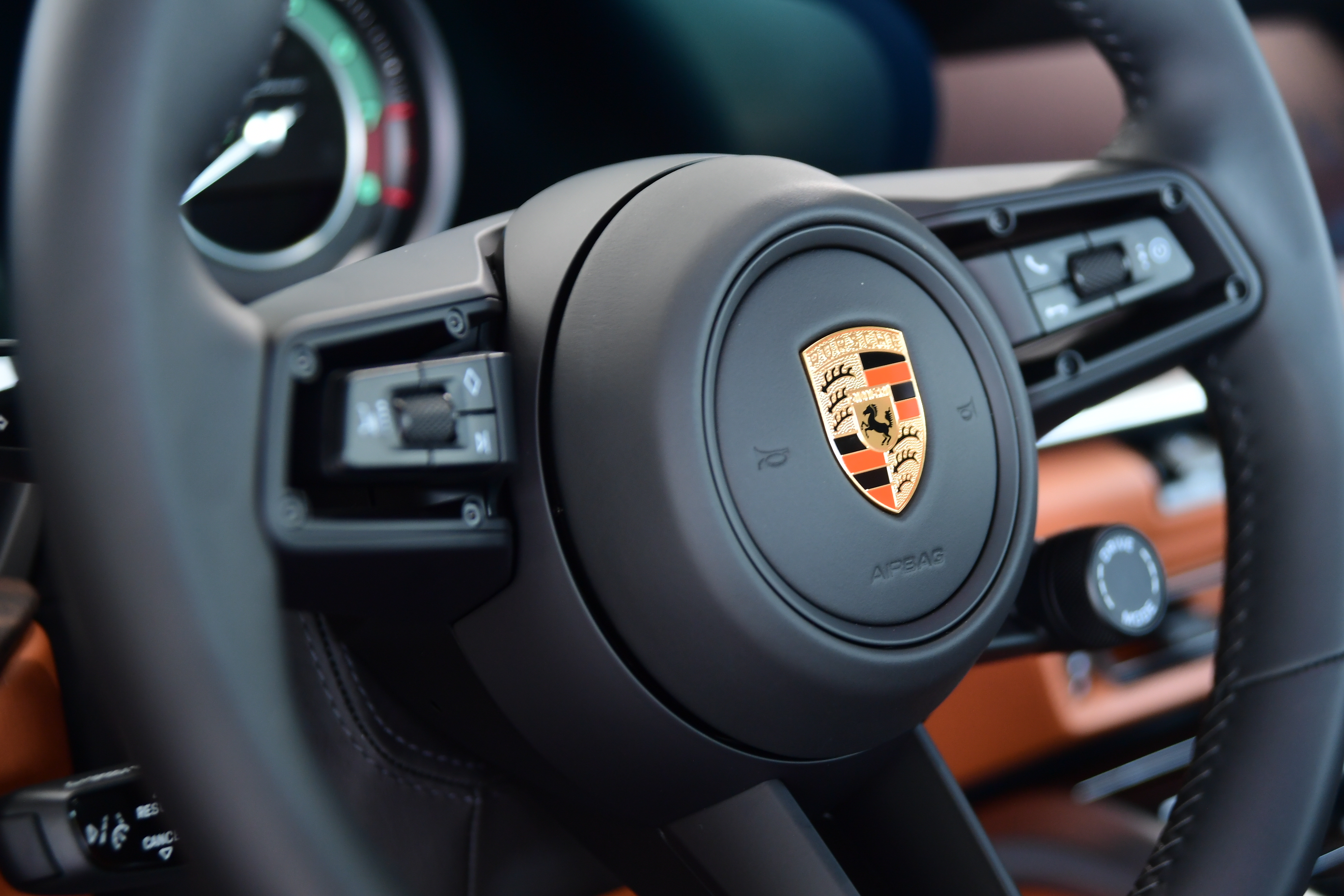 ¿Qué pasa con la industria automotriz?: Porsche eliminará 1.900 puestos de trabajo